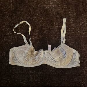 Victoria’s Secret lace bra